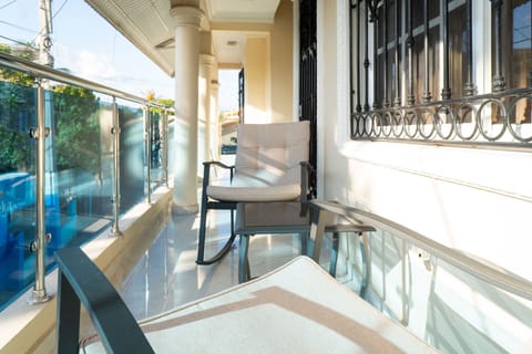 Apartment, 2 Bedrooms | Property grounds