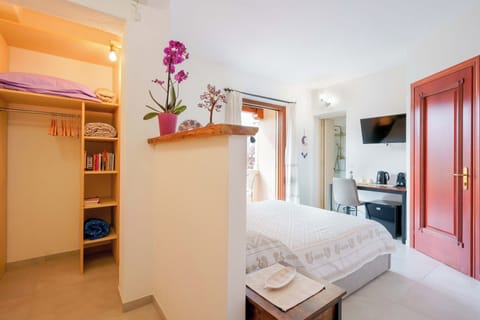 Superior Double Room | Premium bedding, memory foam beds, free minibar items