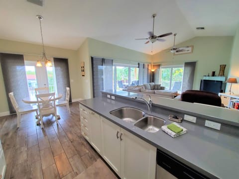 Coconut Place kitchen