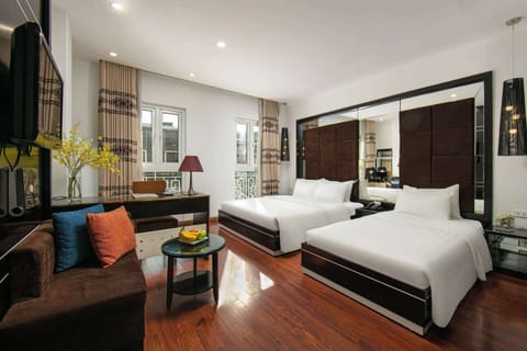 Family Suite | In-room safe, desk, soundproofing, iron/ironing board