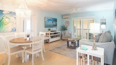 ISLAND MANOR Unit K4- 2 BR/1 BA - NEWLY REMODELED House in Marco Island