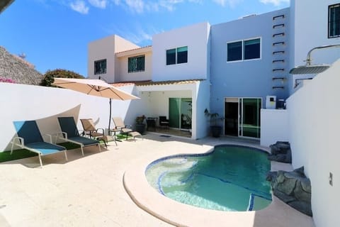 Family House | Garden view