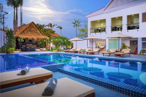 Premier Villa, Balcony, Pool View - Free Laundry 1 Kg/day | Outdoor pool | Outdoor pool, open 7:00 AM to 7:00 PM, pool umbrellas, sun loungers