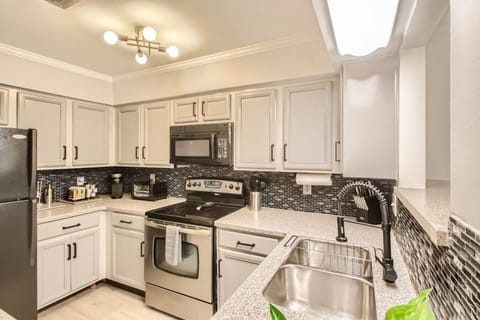 Fully equipped kitchen for all of your cooking needs.