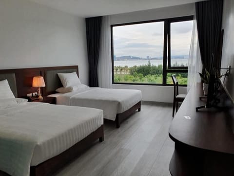 Basic Double Room | Free WiFi, bed sheets