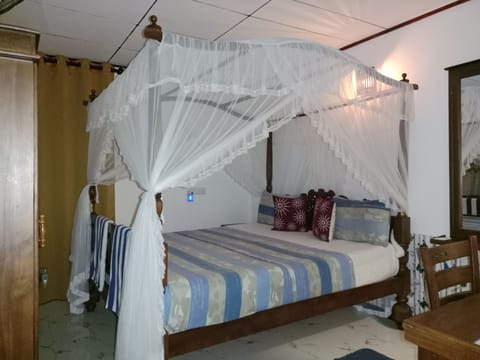 Deluxe Room | Soundproofing, free WiFi, bed sheets