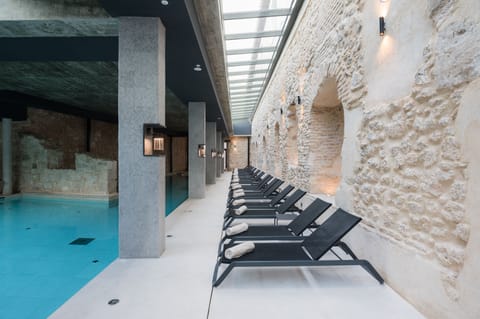 Indoor pool, seasonal outdoor pool, sun loungers