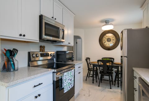 Enjoy our brand new kitchen with all new appliances!