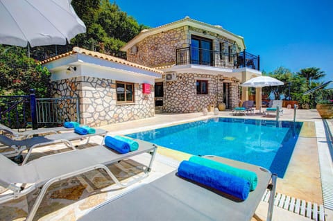 Villa Bougainvillea image