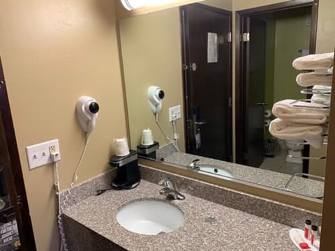 Premium bedding, pillowtop beds, desk, iron/ironing board