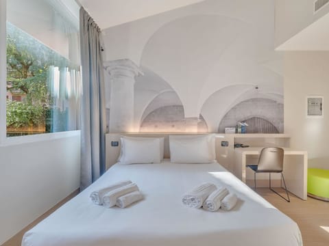 Superior Double Room, Non Smoking | In-room safe, desk, blackout drapes, free WiFi