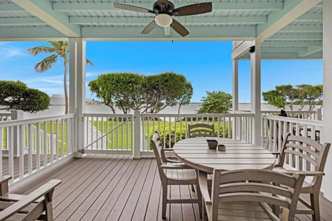 1st floor back deck overlooking the ocean