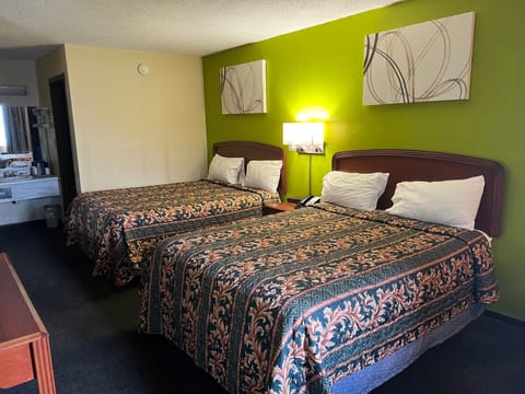 Double or Twin Room | Desk, free WiFi