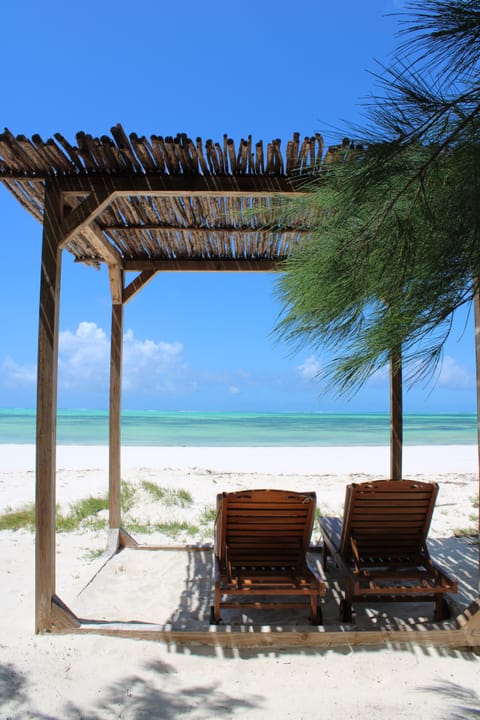 Deluxe Villa, 1 Bedroom, Beach View, Beachfront | Premium bedding, memory foam beds, minibar, in-room safe