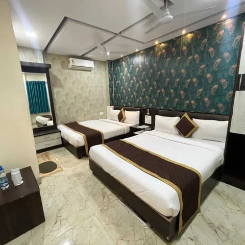 Family Room | Free WiFi