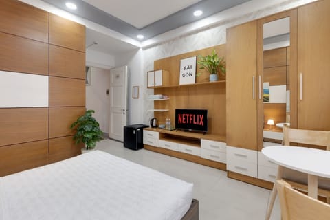 Deluxe Double Room, 1 Queen Bed | Premium bedding, down comforters, Select Comfort beds