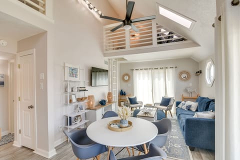 Jamaica Beach Vacation Rental | 2BR | 2BA | 1,200 Sq Ft | Stairs Required