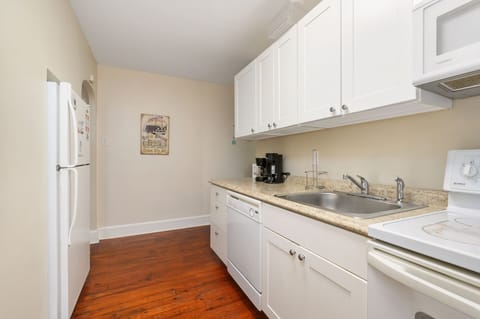 Well-equipped kitchen will provide everything you need for a stress-free vacation