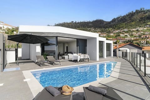 Villa Calheta Charm image