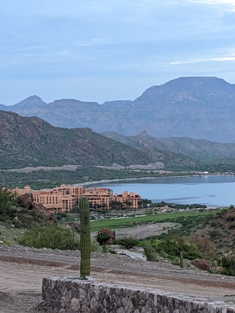 Villa del Palmar Loreto nestled between Danzante Bay & the Sierra de la Gigante 