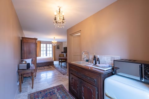 Premium bedding, minibar, individually decorated, individually furnished