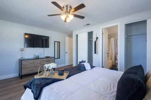 Family Villa | 3 bedrooms, iron/ironing board, free WiFi
