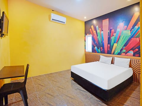 Standard Double Room | Desk, WiFi (free), bed sheets