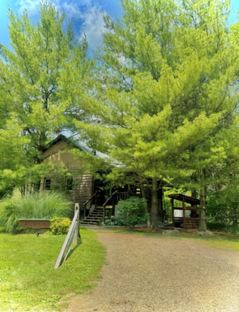 Richmond cabin