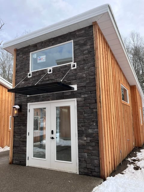 Exterior 2