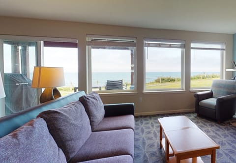 WhalePointe2BR-0804-003