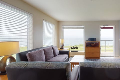 WhalePointe3BR-0804-002