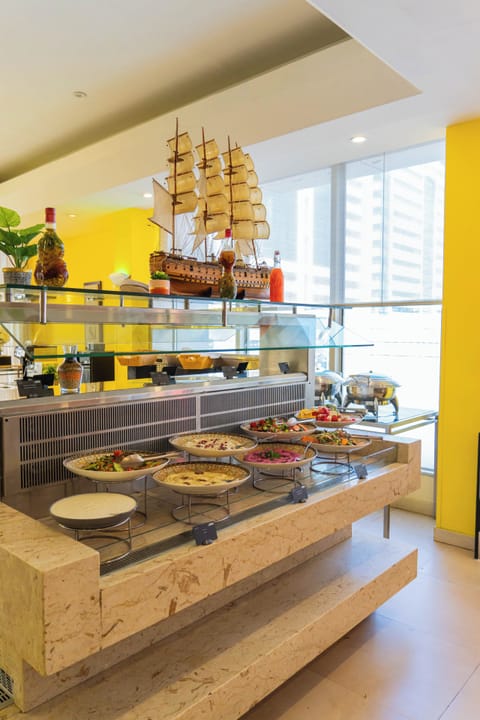 2 restaurants, breakfast, lunch, dinner served; international cuisine