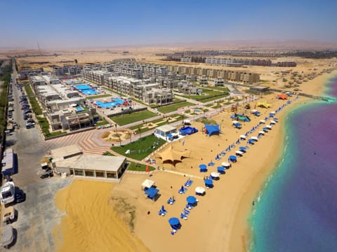 Private beach, sun loungers, beach umbrellas, beach towels