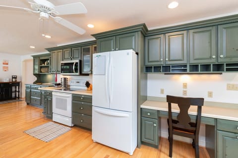 Plenty of cabinet space for longer stays. Updated appliances.