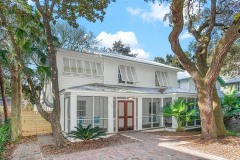 Sugar Grove located on Live Oak St in Old Seagrove
