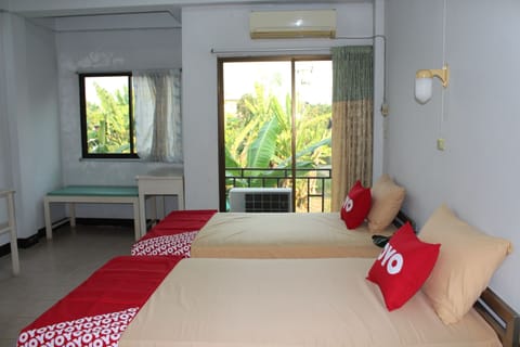 Superior Twin Room | Desk, free WiFi, bed sheets
