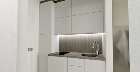 Egyptian cotton sheets, premium bedding, in-room safe