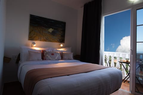 Room, 1 Queen Bed, Sea View | Beach/ocean view