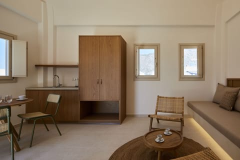 Junior Suite | 1 bedroom, minibar, in-room safe, free WiFi