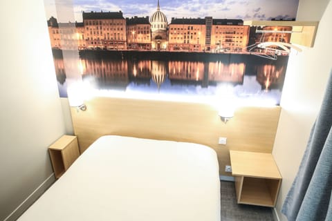 Double Room | Desk, soundproofing, free WiFi, bed sheets