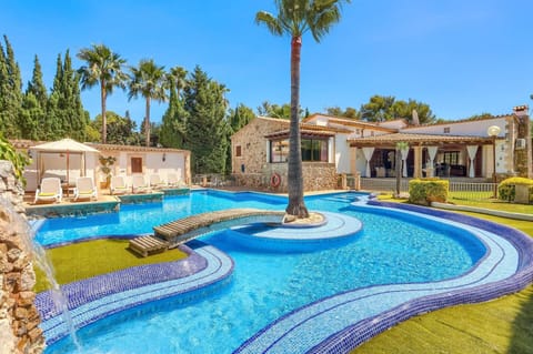 Villa Pinos image
