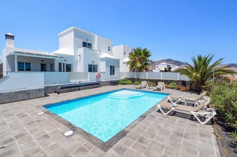 Villa Pebbles image