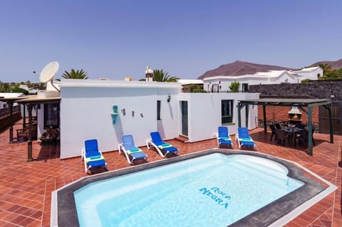 Villa Roca Negra image