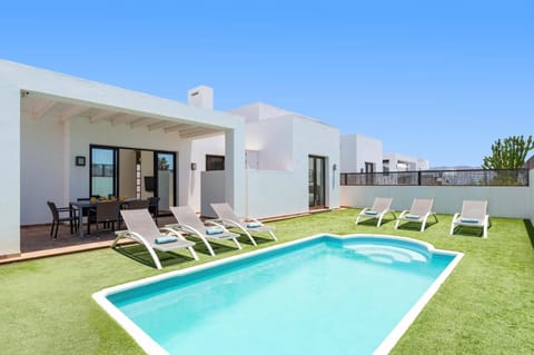Villa Janubio image