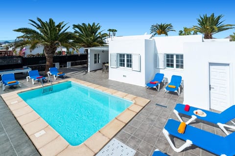 Villa Palmera image