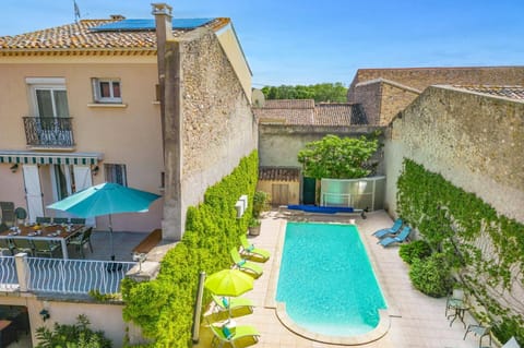 Villa De La Cloche image