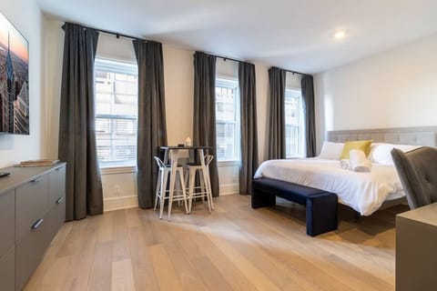 Bright & Stylish Studio – Central Location with Cozy Comfort