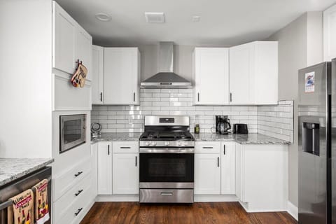 Lots of counter and cabinet space in kitchen.