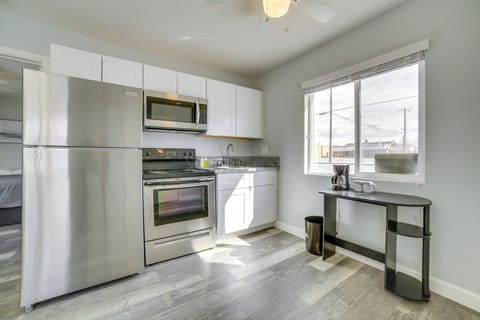 Hawthorne Vacation Rental | 1BR | 1BA | 600 Sq Ft | Step-Free Access