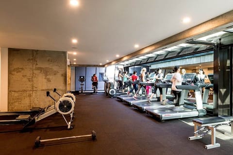 Included with your stay is access to a nearby pool that offers beautiful, sweeping views of the Melbourne CBD